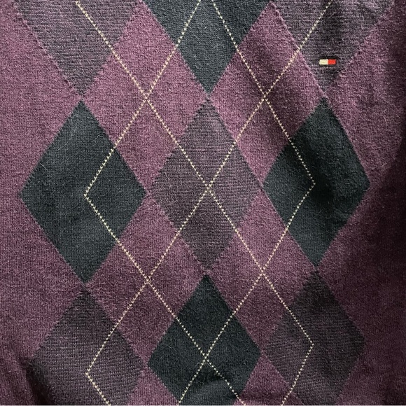 Tommy Hilfiger purple long sleeve size medium - Picture 4 of 6